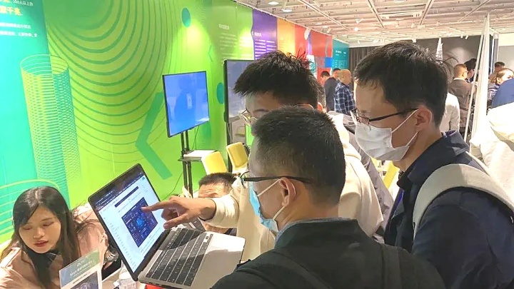 袋鼠云出席浙江省高校教育信息化展会,带来智慧校园建设新思路 袋鼠云出席浙江省高校教育信息化展会,带来智慧校园建设新思路